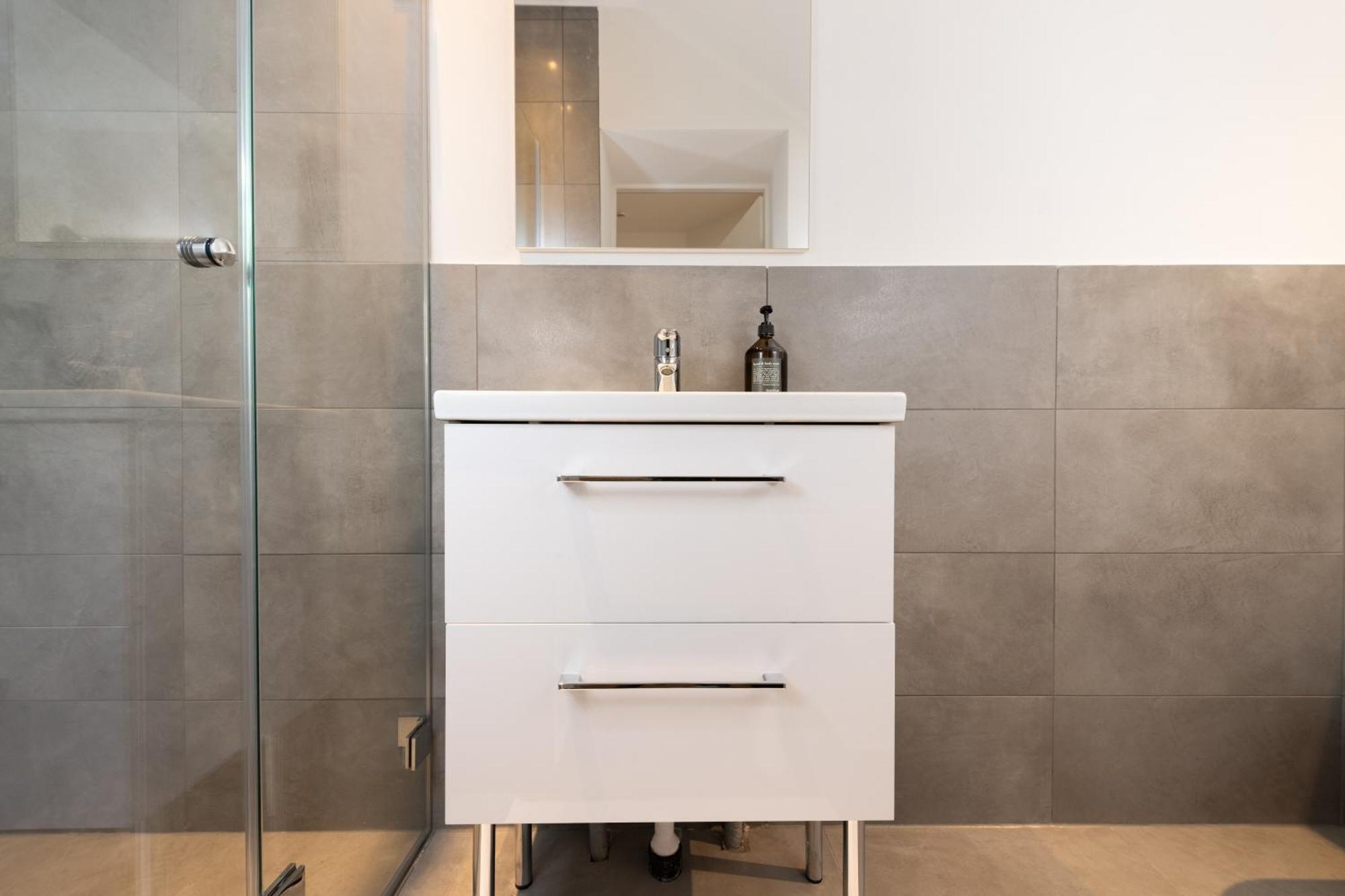 Appartement Nests - Modernes Mit Zwei Baedern Berlijn