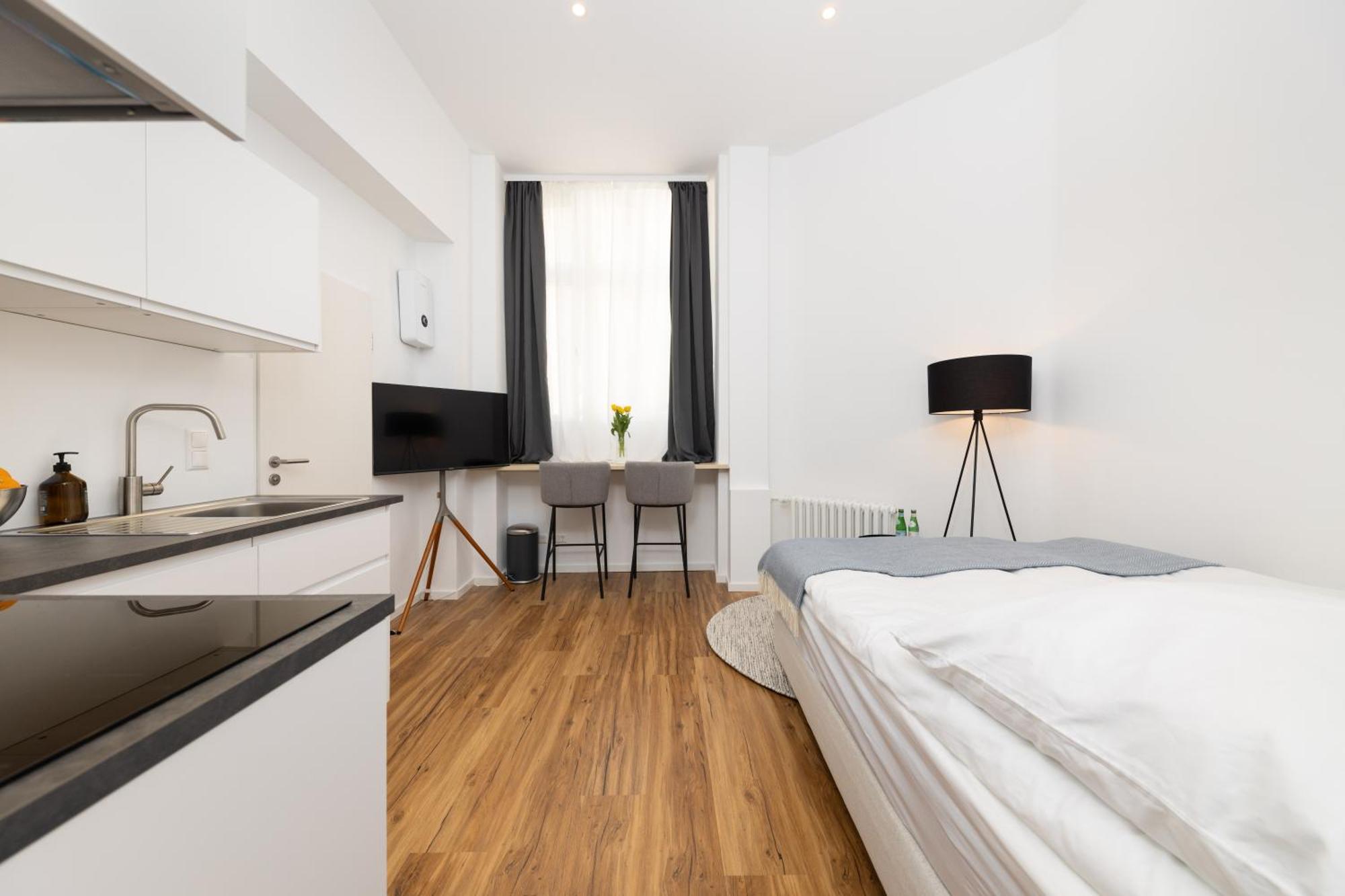 Nests - Modernes Mit Zwei Baedern Berlijn